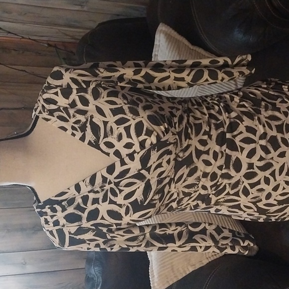 Gray and white Ralph Lauren 3/4 sleeve v-neck dress, size 4 - Picture 2 of 10